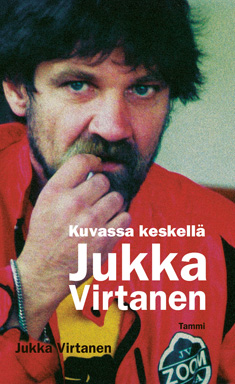 Keskell kuvassa Jukka Virtanen
